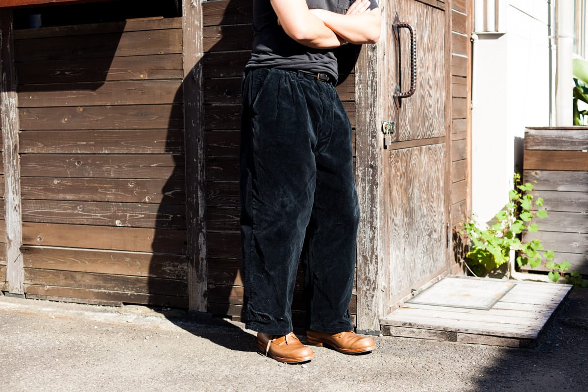 PORTER CLASSIC が放つコーデュロイの王様と、ワイドパンツをうまく