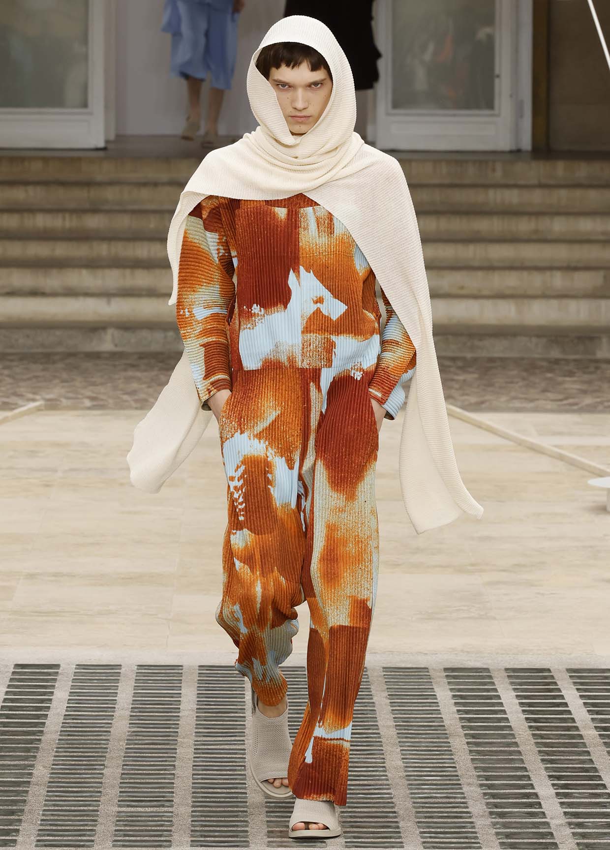 HOMME PLISSÉ ISSEY MIYAKE SPRING SUMMER 2025 COLLECTION 21 – ISSEY