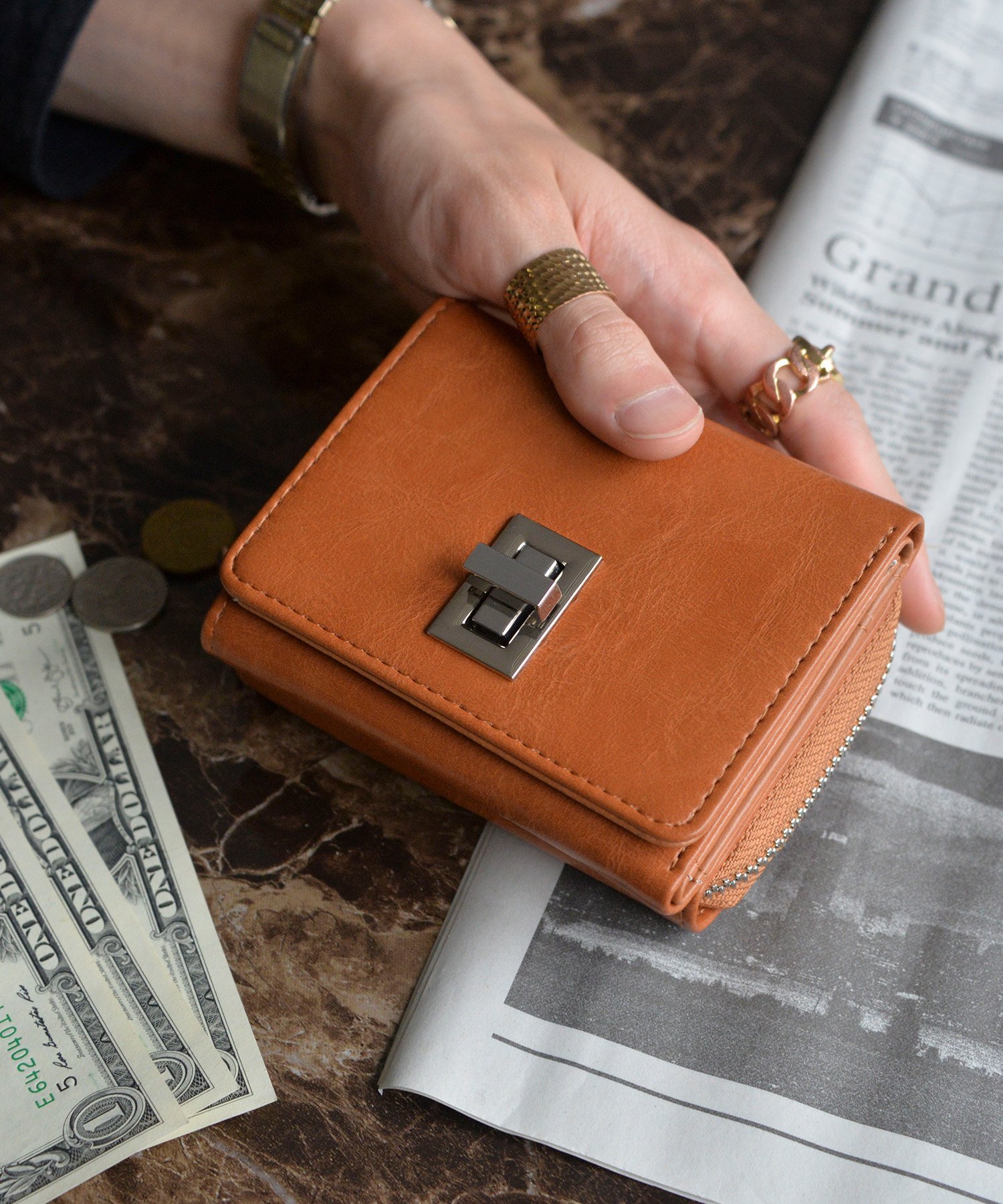 DEVICE｜フェイクレザー ウォレット 回転金具 3つ折り財布 メンズ