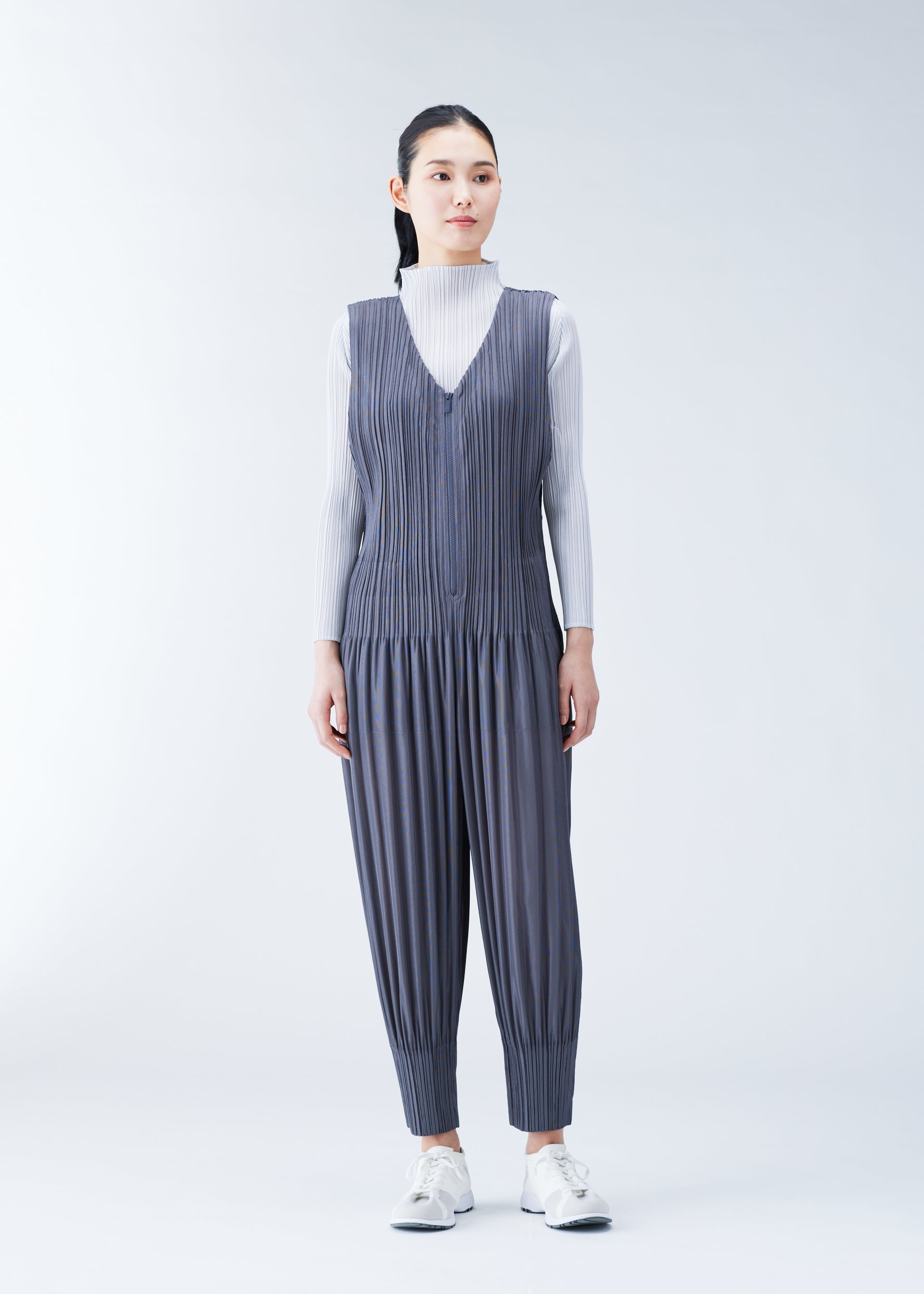 FLUFFY BASICS – ISSEY MIYAKE ONLINE STORE