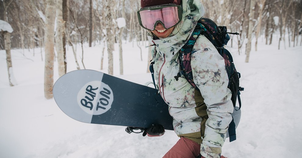 これぞ最高峰と言える[ak]のスノーボードジャケット&パンツ！