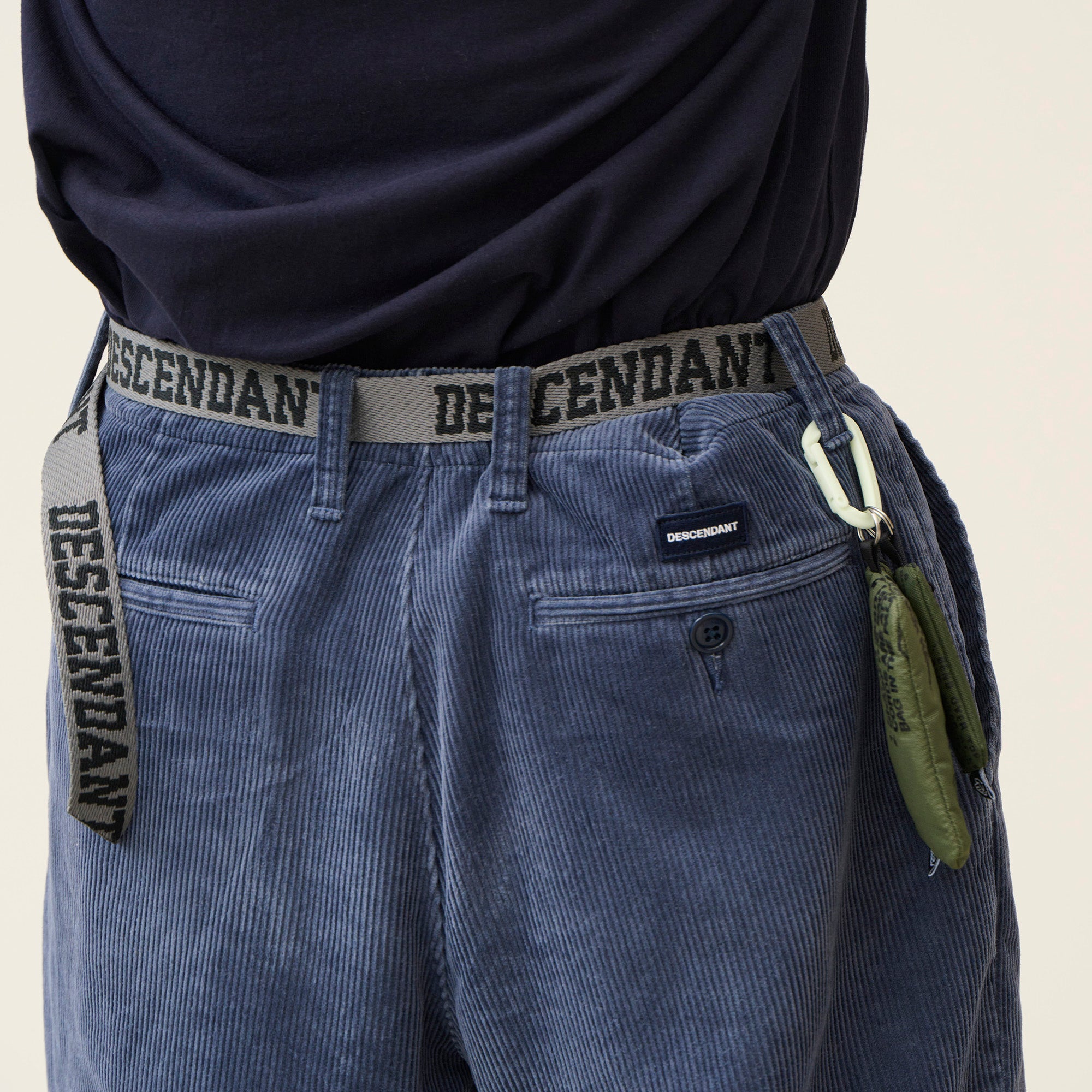 HANGG WIDE CARD CASE TAKES HANDS – DESCENDANT