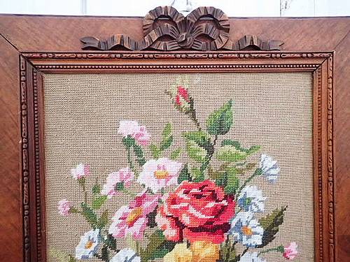 リボン彫刻フレーム 薔薇刺繍額 - 薔薇と天使のアンティーク