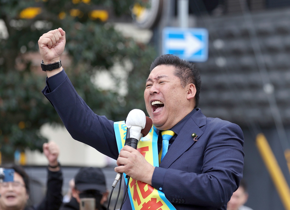 NHK党・立花孝志容疑者、14年前”無名”の取材者として会見に姿を見せ