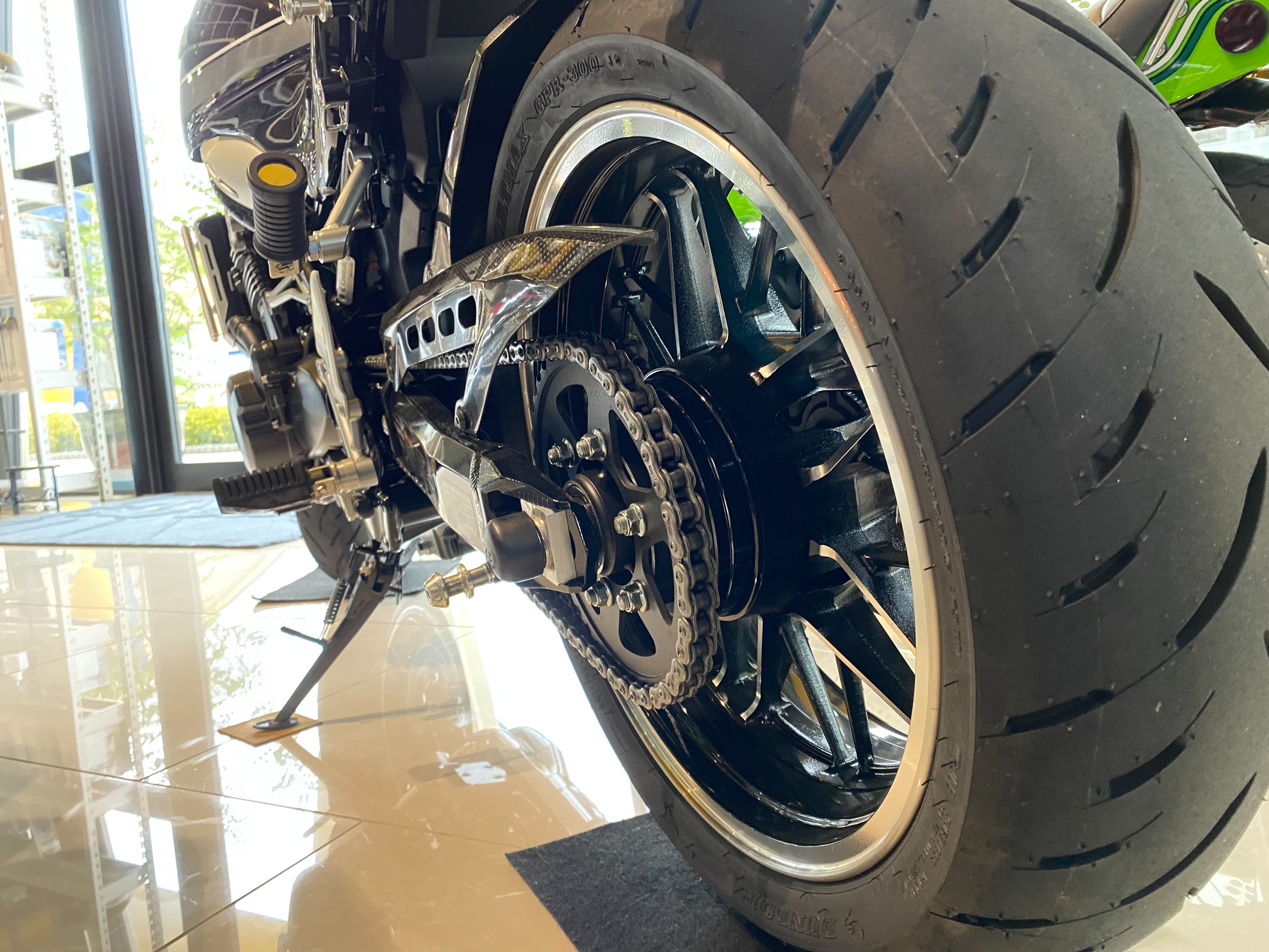 KAWASAKI Z1/Z2を形作る部位について【ホイール】 | 【PMC.Inc】株式