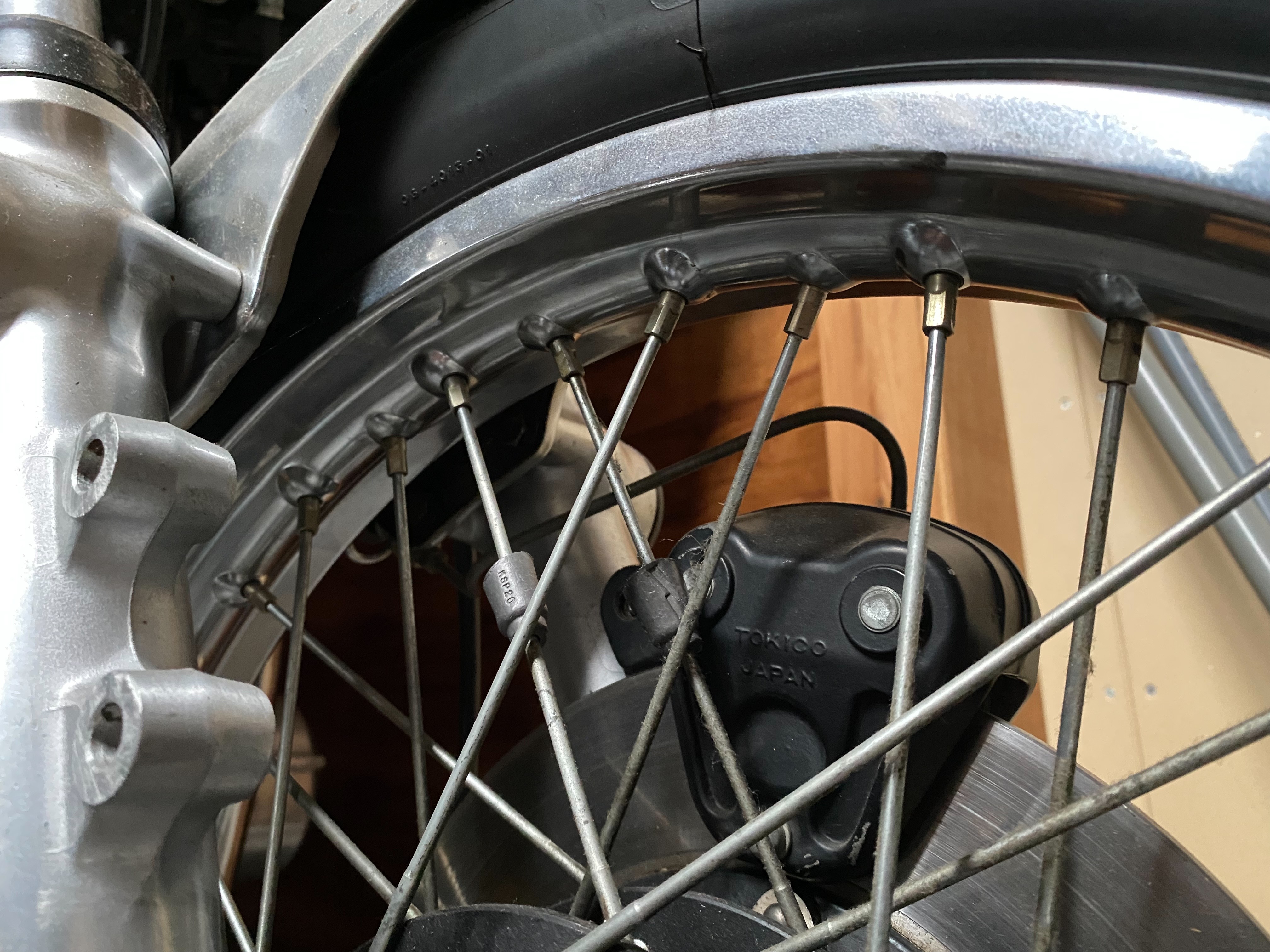 KAWASAKI Z1/Z2を形作る部位について【ホイール】 | 【PMC.Inc】株式