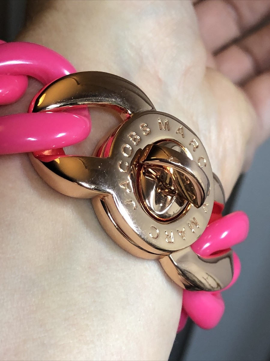 10.Rose Gold Tone MARC By MARC JACOBS Pink Candy Chain Turnlock