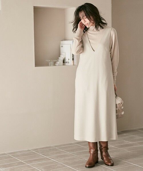 セール】 【WEB限定カラーあり】ウール圧縮スムース Vネック