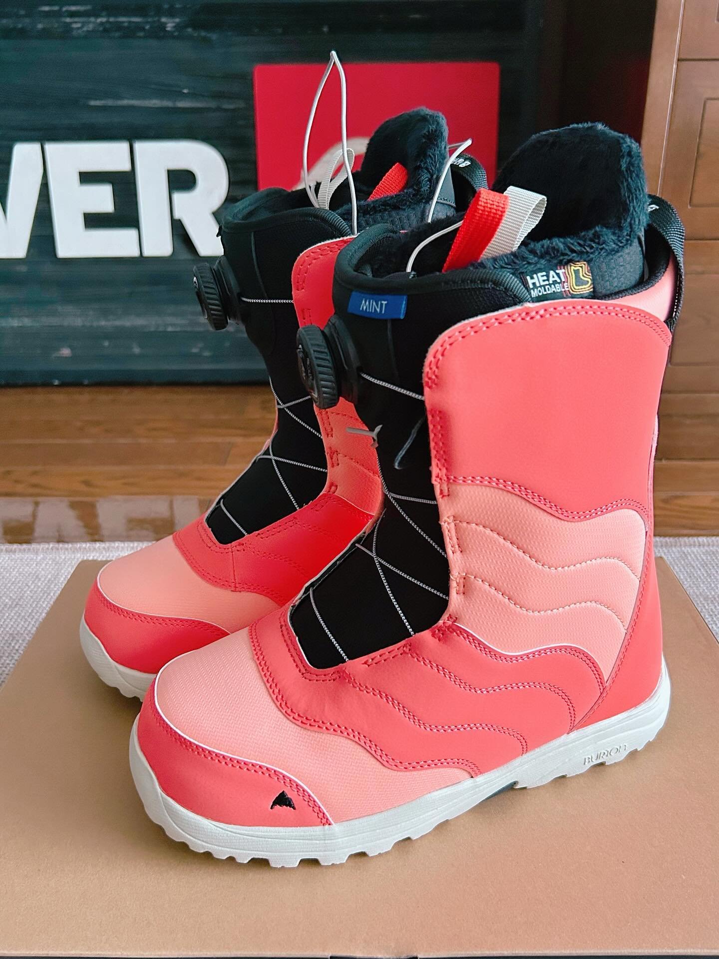 Women's Burton Mint BOA® Wide Snowboard Boots | Burton.com Winter