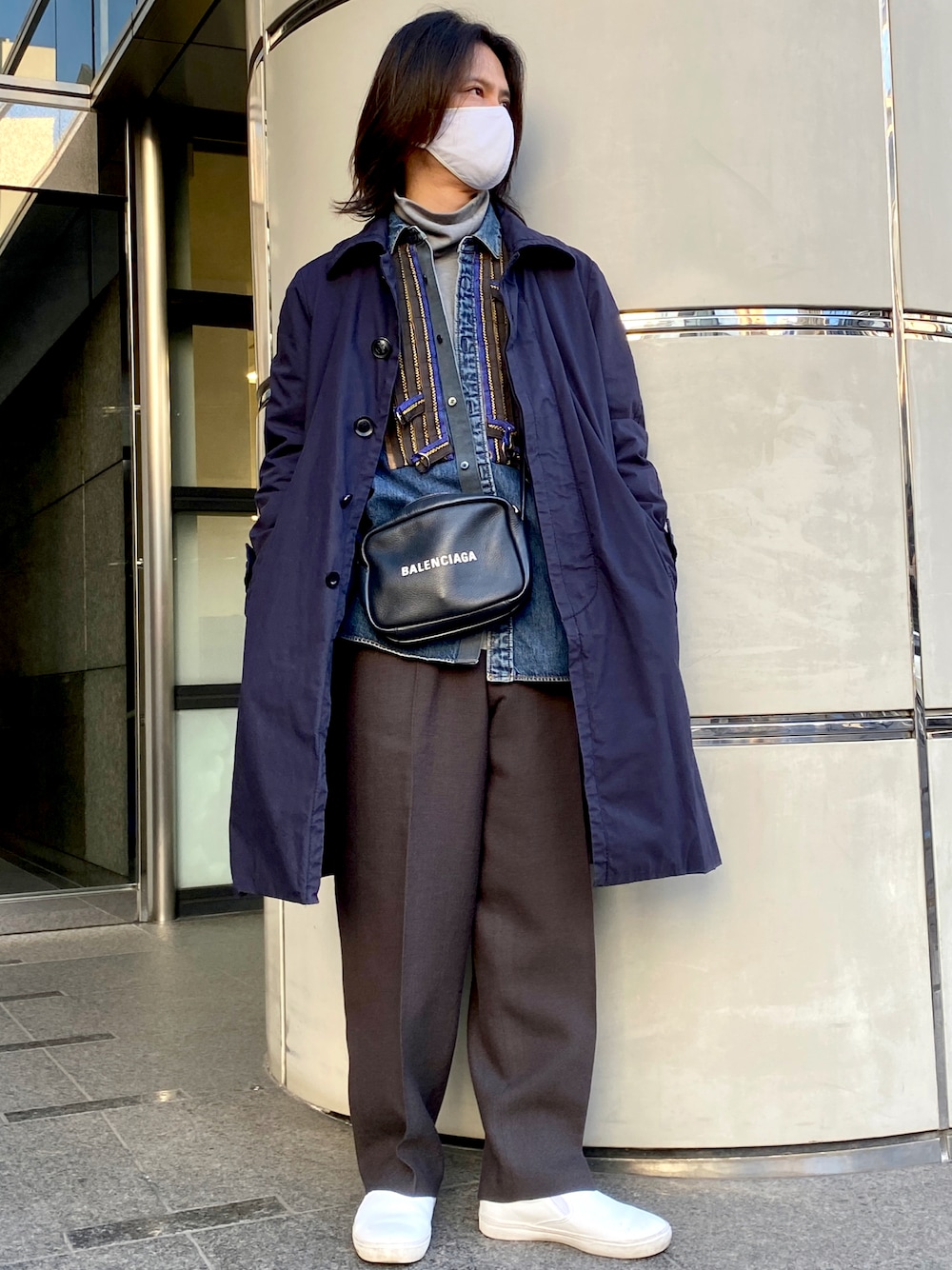 Sacaiのステンカラーコートを使ったメンズ人気ファッション