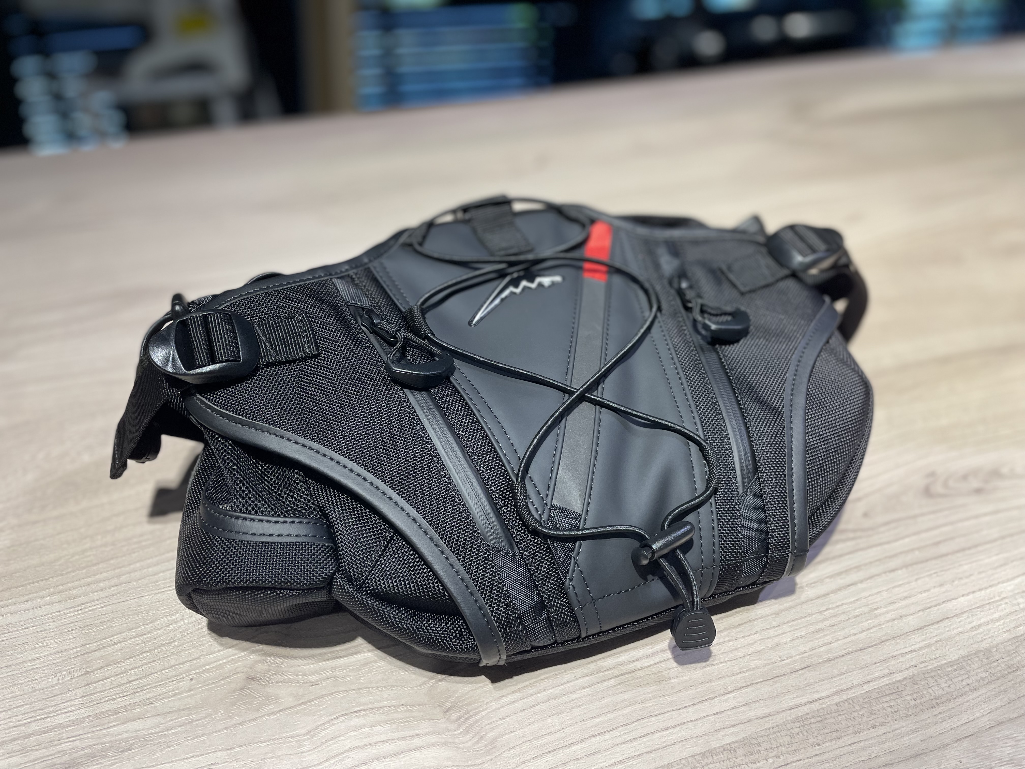 再入荷】K-3601 ヒップバッグ：KUSHITANI 横浜店 | KUSHITANI