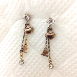 Courreges（ピアス）のフリマアイテム一覧