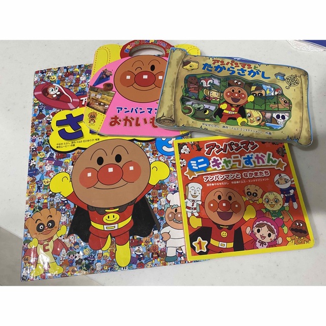 アンパンマン - アンパンマン 絵本まとめ売り4冊の通販 by
