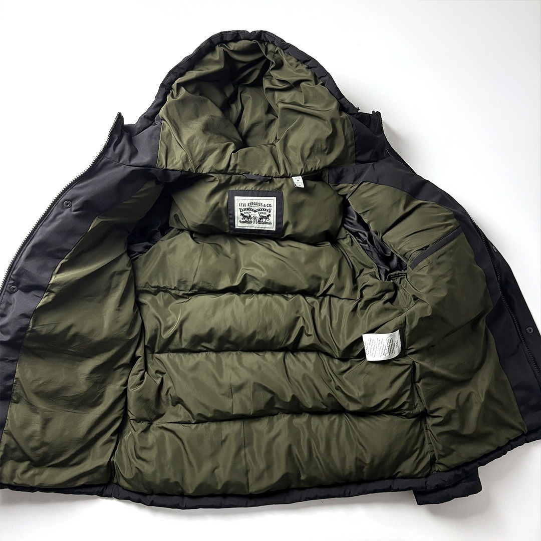 Levi´s 中綿ジャケット M ブラック ダウンジャケット パフジャケット