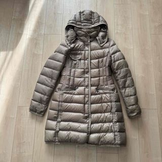 MONCLER（ダウンジャケット ・ ベージュ系）のフリマアイテム一覧