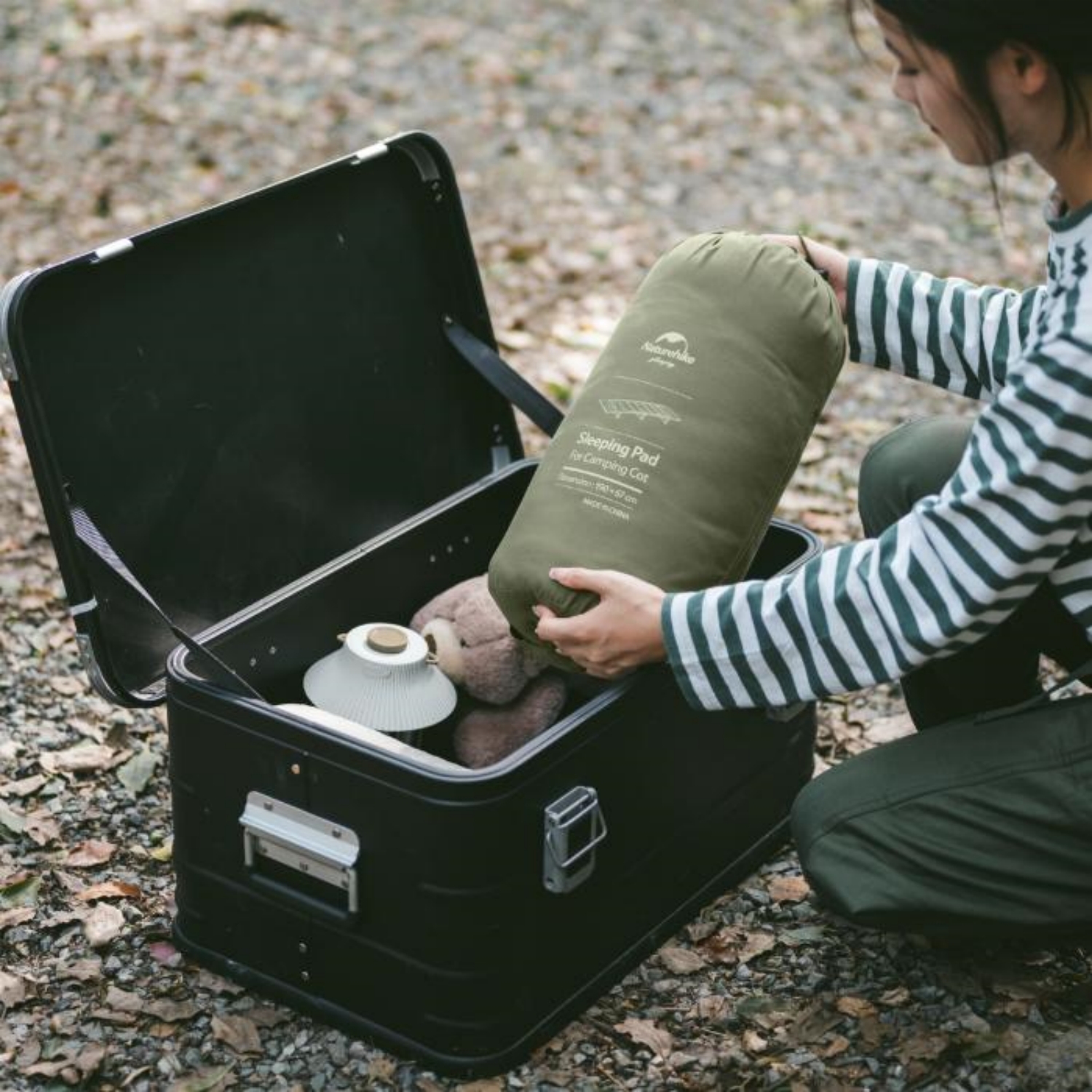 Naturehike コット用マット 折りたたみ式 コンパクト 厚手 暖かく お