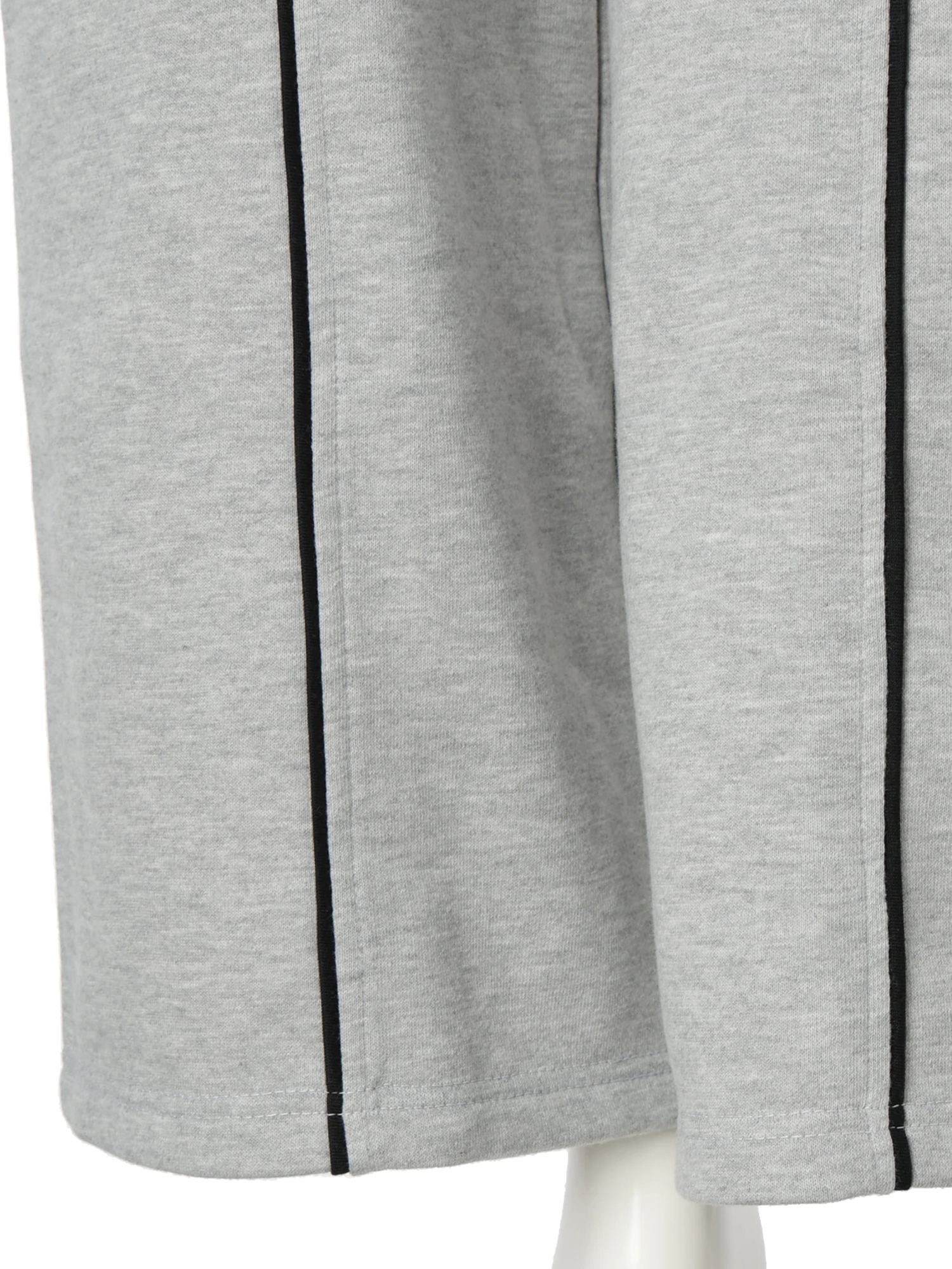 LIP SERVICE（リップサービス）｜ バイカラースウェットカッティング