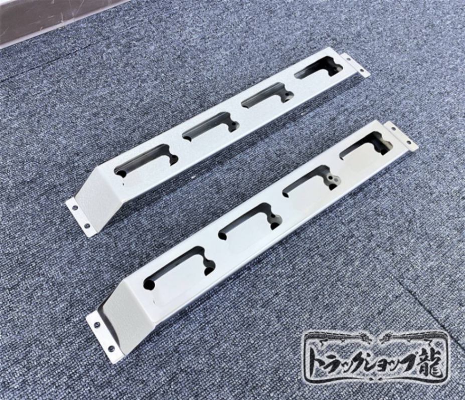 ステンレス 角マーカー 取付ステー 4連タイプ 2個セット 鏡面 台型