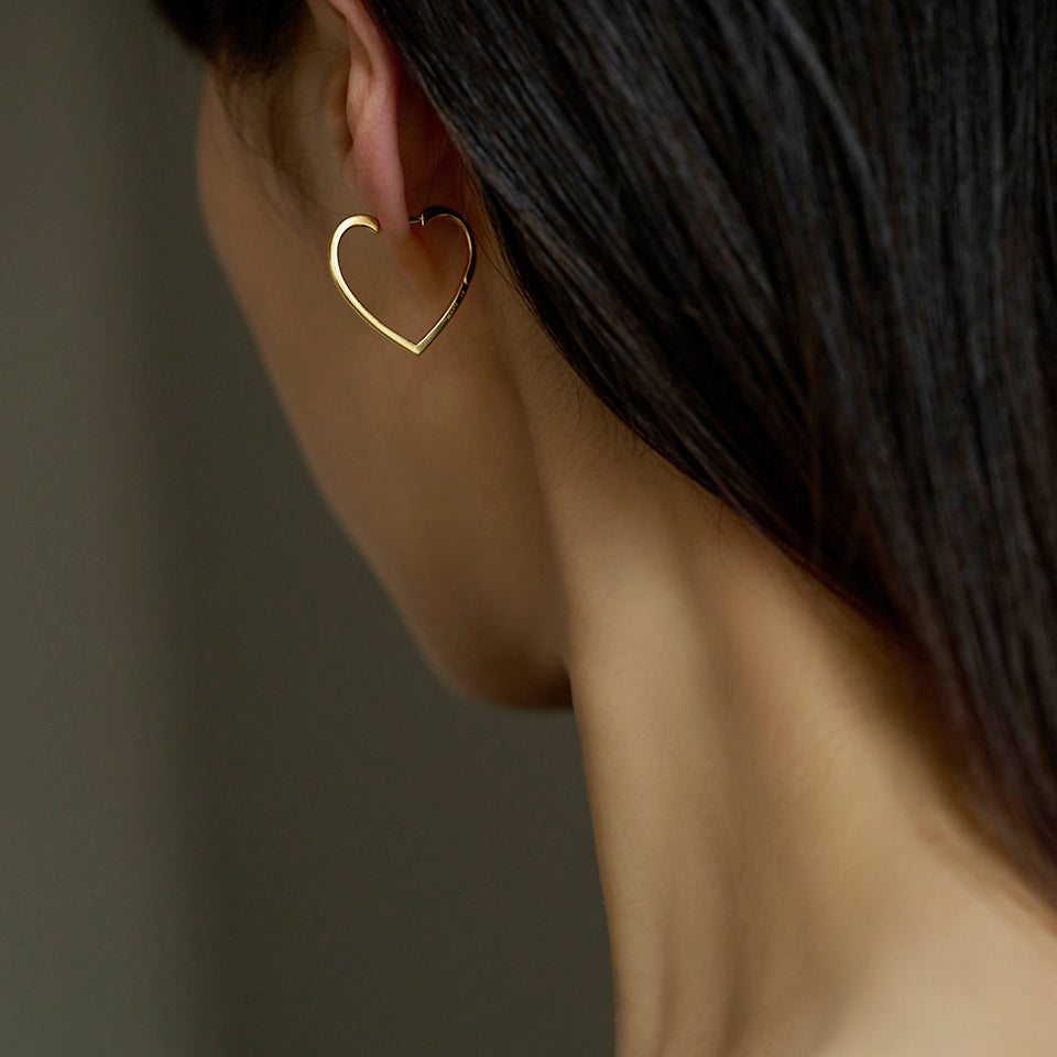 Hoop heart pierced earring (small / gold) – MAYU online store