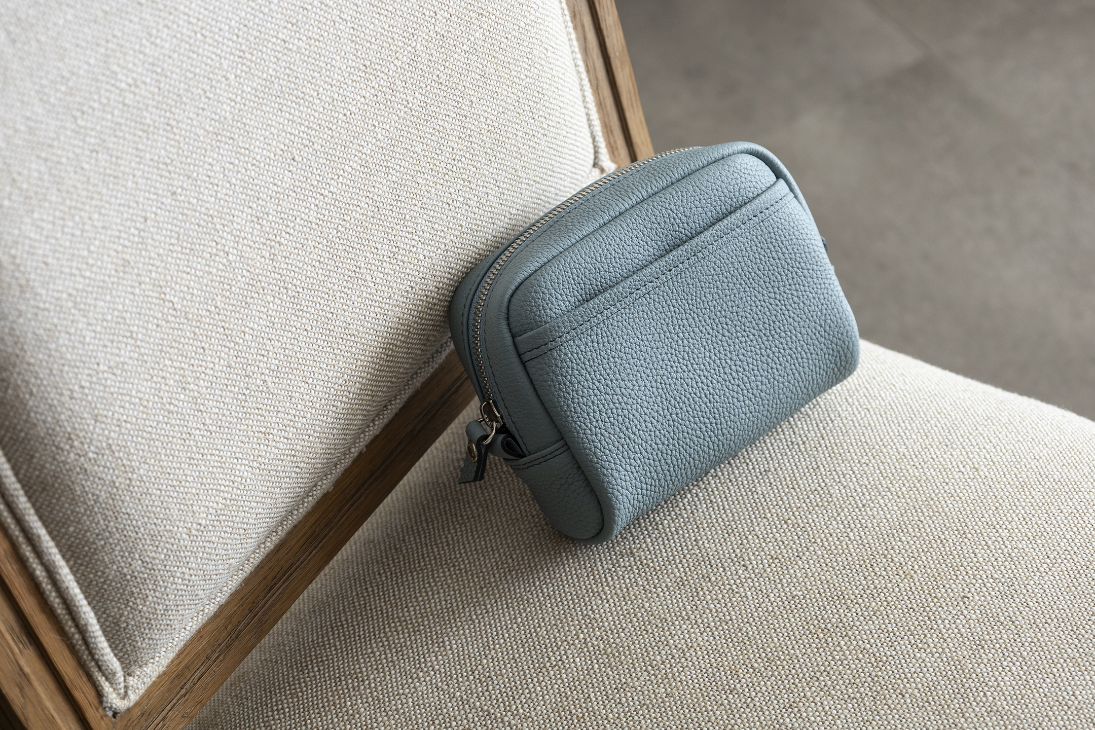 新品 76％OFF ぺリンガー シュランケンカーフ 長財布 ブルー 日本製