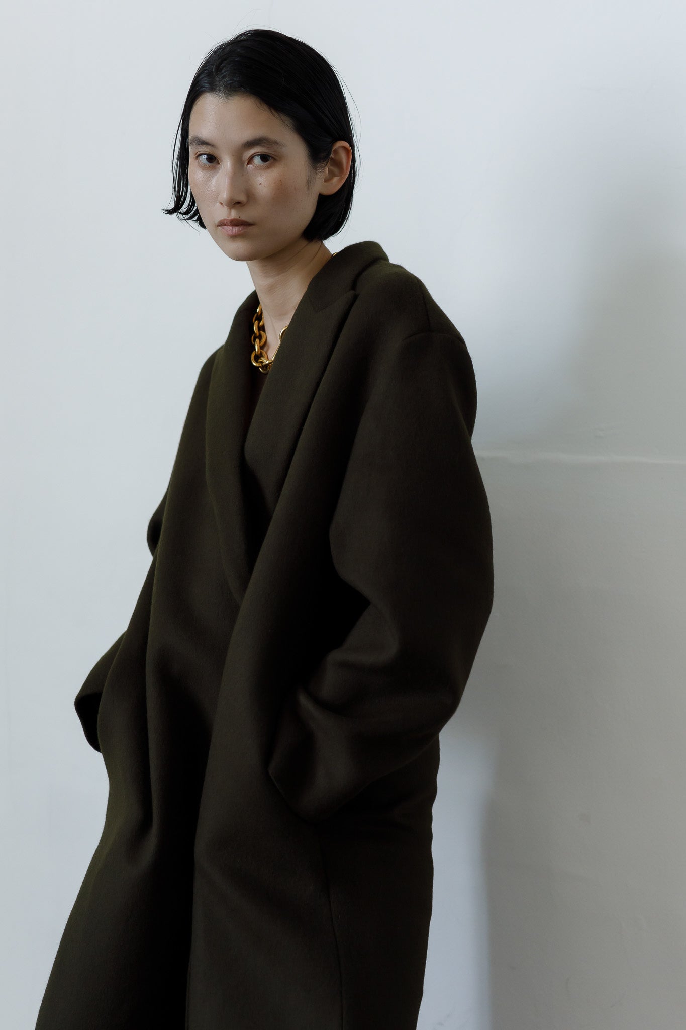 Peaked lapel long coat (-forest green-) – NEAU