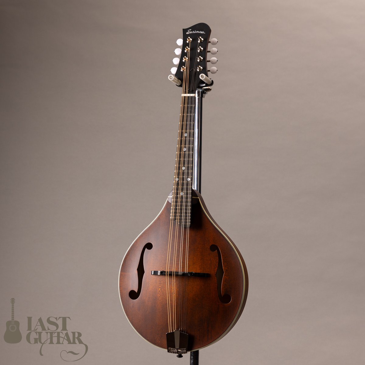 長らく欠品しておりましたイーストマン人気のフラットマンドリンが入荷