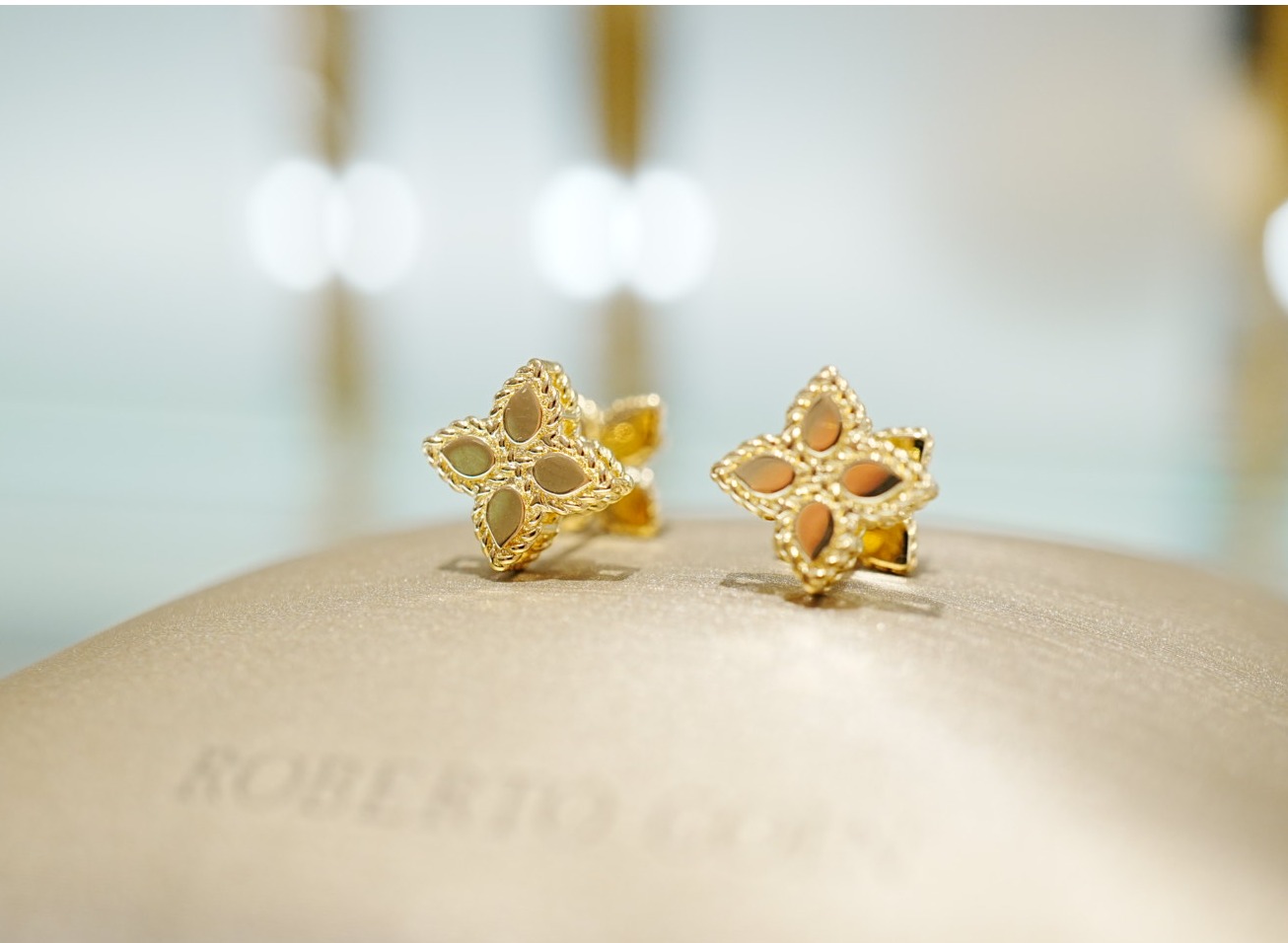 新入荷✨】PRINCESS FLOWER ピアス💠 | ロベルトコイン | 大丸東京店