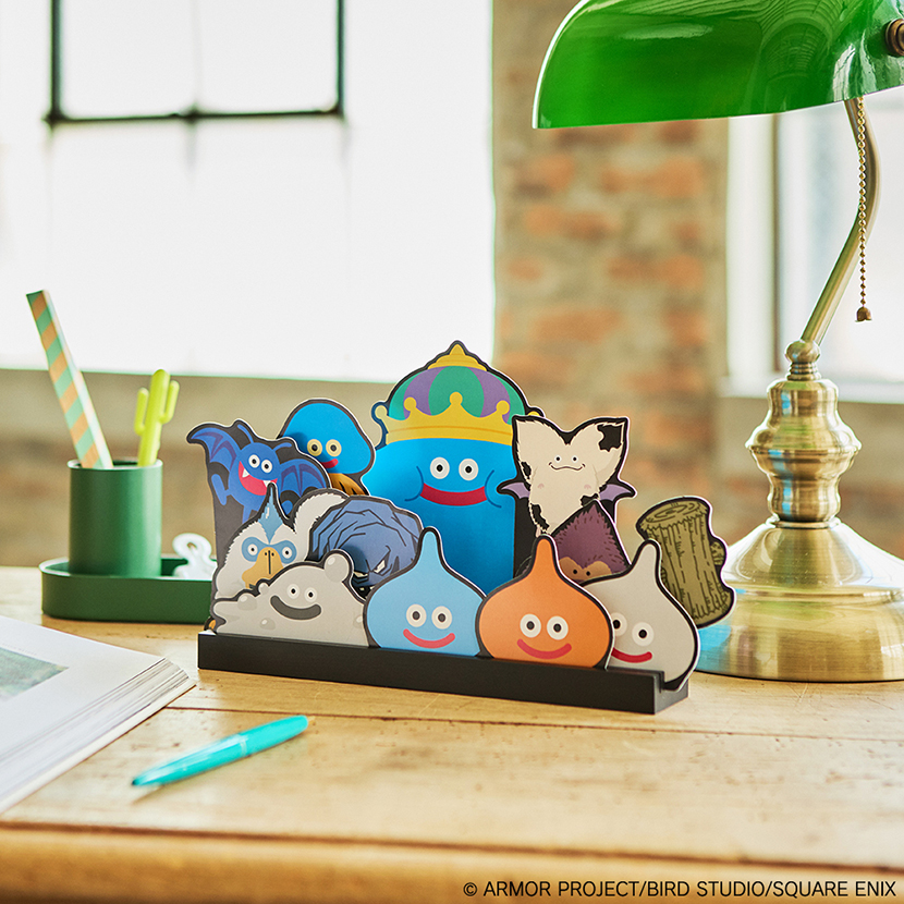 ドラゴンクエスト文具屋 木製台座付きカレンダー 2026 ＜まもののむれ