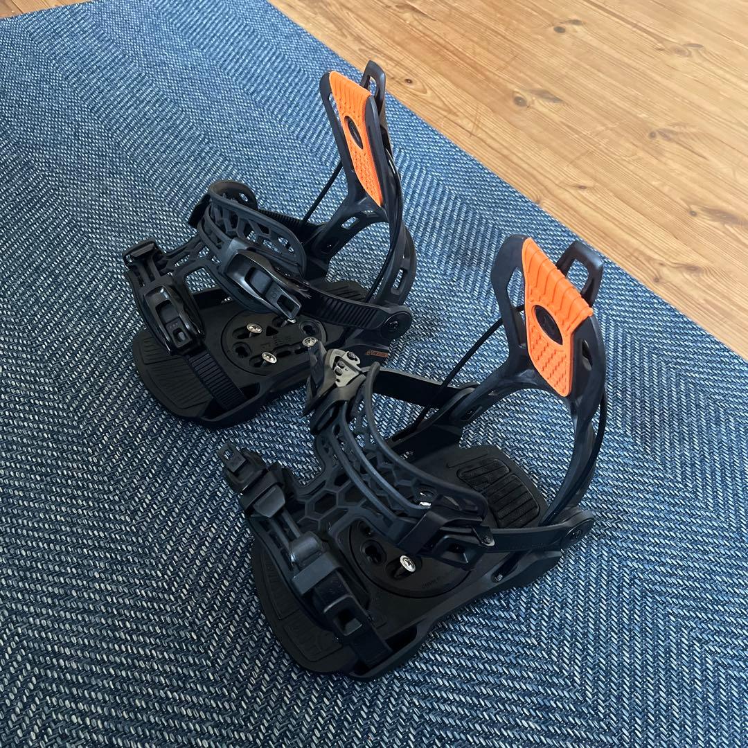 スノーボードビンディング ブラック/オレンジ スノーボードビンディング ブラック/オレンジ スノーボード