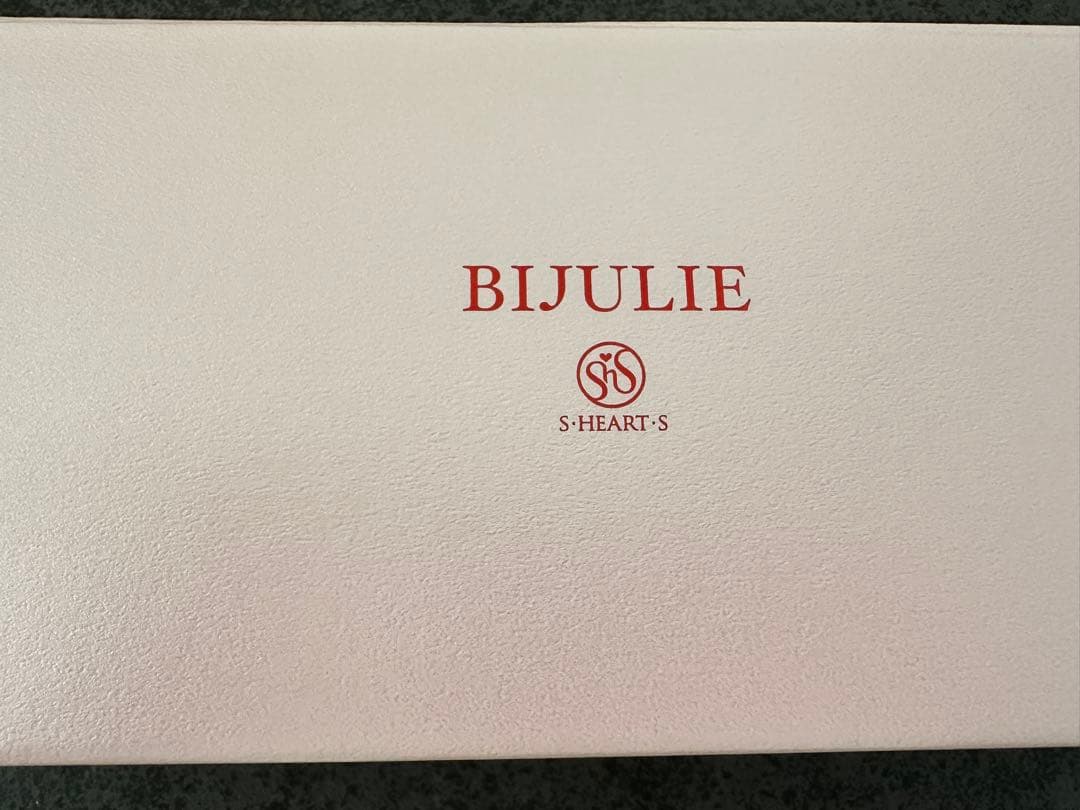 スカルプブラシBijulie（ビジュリー）（リフトアップボールつき） エス・ハート・エス】スカルプブラシ ビジュリー | 株式会社サントレッグ