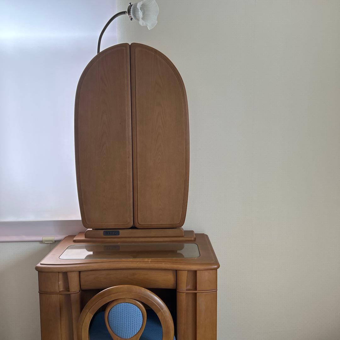 鏡台　高級三面鏡　オーク　隠し扉　フランスミラー　　椅子別売り フランスミラー 皇室御用達ブランド三面鏡 椅子は別売になります