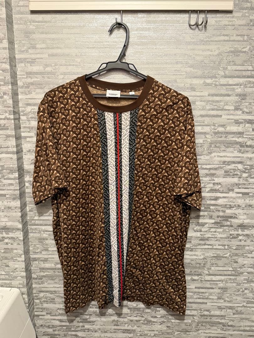 ね*˚様 Burberry バーバリー 23AWロゴプリントTシャツ Mサイズ BURBERRY(バーバリー) 23AWロゴプリントクルーネックTシャツ8071436