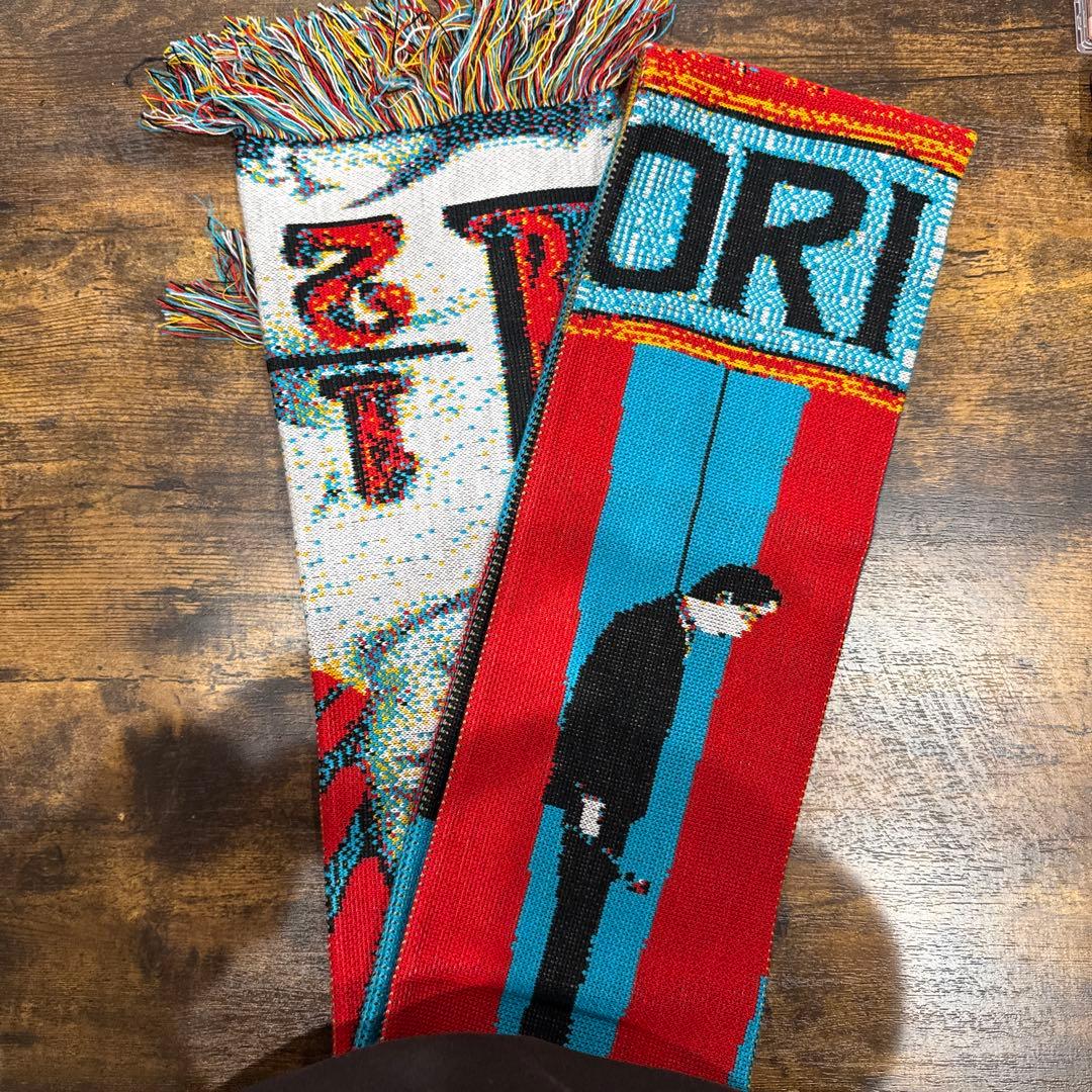 MONTMARTRE NEW YORK× 横尾忠則のマフラー HONEYEE.COM | MONTMARTRE NEW YORK × 横尾忠則 によるストールが発売に