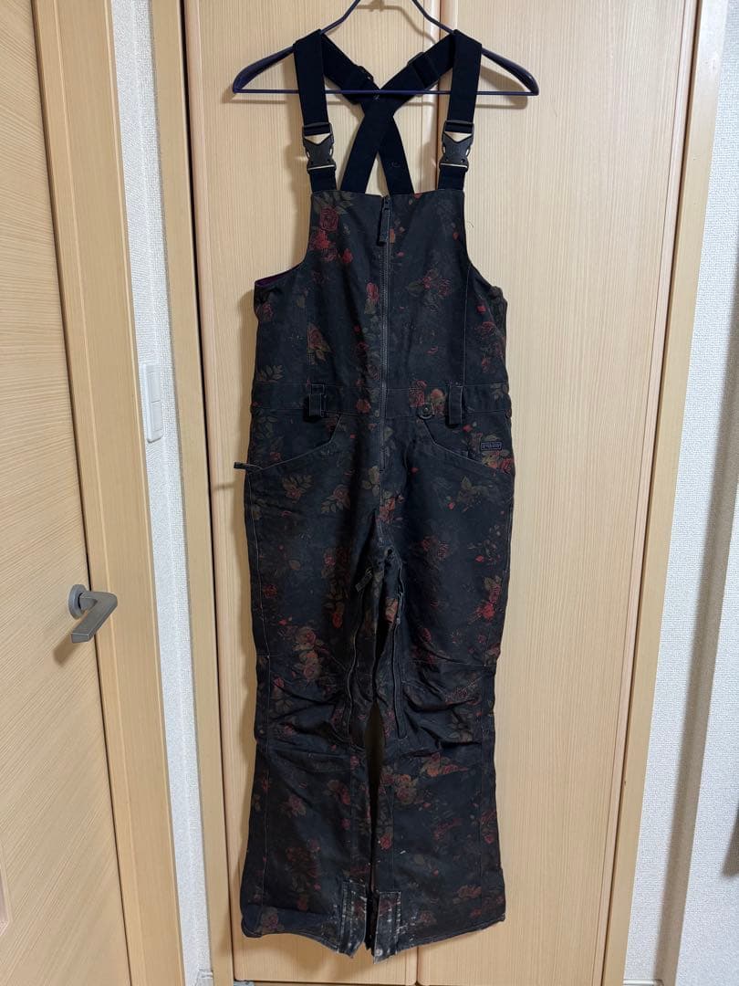 VOLCOM ボルコム スノーボードウェア パンツ ビブパン レディース 花柄 VOLCOM（ボルコム） スノー ビブパンツ レディース GORE-TEX