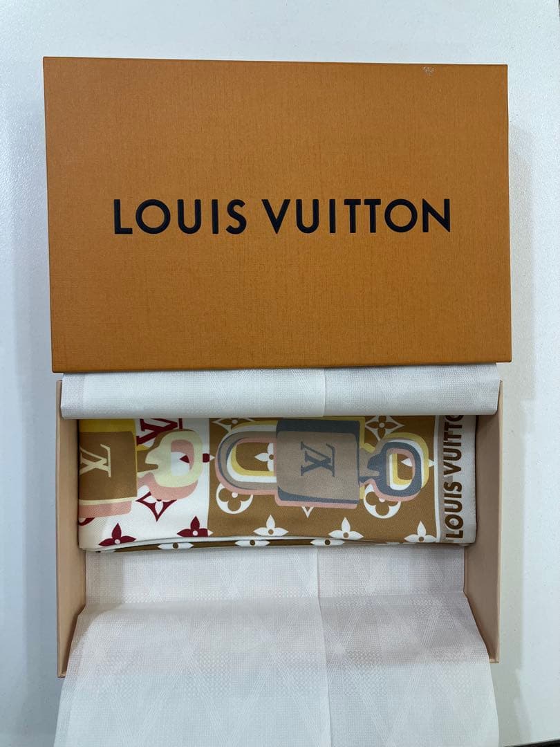 ルイヴィトン LV スカーフ　バンドー アンロック 未使用 LOUIS VUITTON（ルイ・ヴィトン） （美品）ルイ ヴィトン バンドー LV