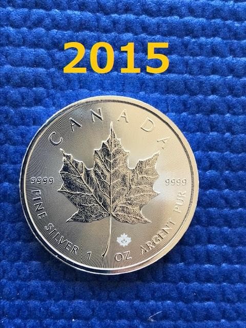2015年 メイプルリーフ銀貨 31.1g (１ オンス)