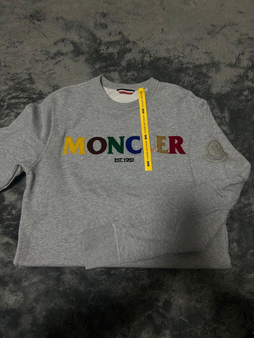 MONCLER グレー トレーナー Mサイズ美品