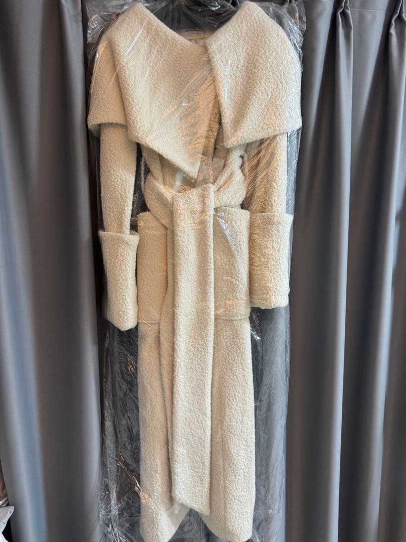 melt the lady】 wrapping gown coat
