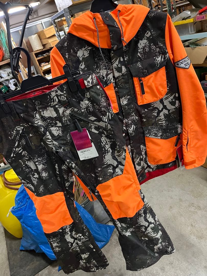 新品 スノーボード ウエア 上下 セット x-nix 蛍光 オレンジ 中古・古着通販】X-nix (エクスニクス) スノーボードウェア(ジャケット