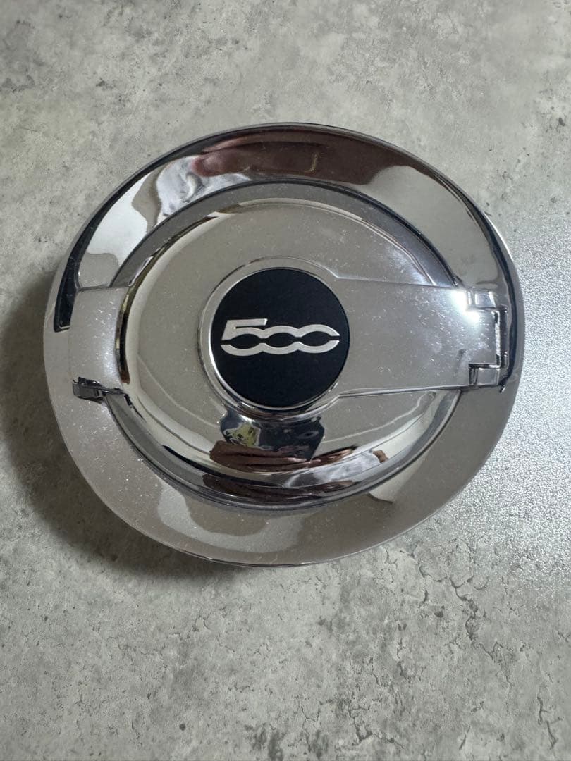 フィアット アバルト500 595 USモパー　北米　給油口カバー　クローム Yahoo!オークション - クルマ引退 フィアット500 MOPARモパー 給油口カ