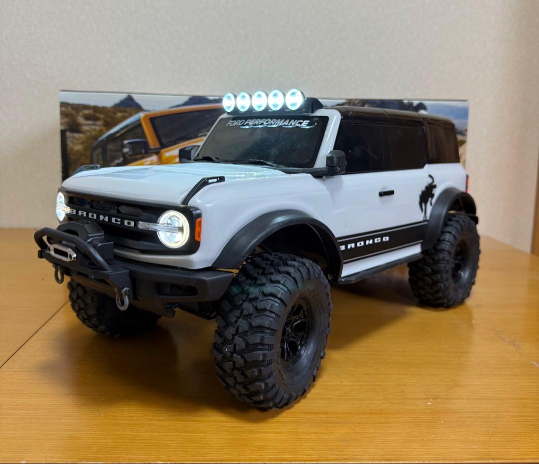 traxxas trx-4 bronco トラクサス 純正ライトユニット付き。 traxxas trx-4 bronco トラクサス 純正ライトユニット付き。 traxxas