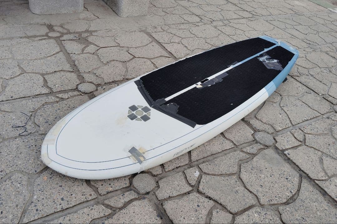 【訳あり割引】手渡し限定　ICON RUSH 9'0\" 153L 日立 冷蔵庫 265L 右開き 3ドア 幅54cm 真ん中野菜室うるおいチルド R