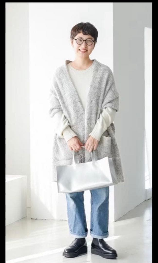 新品タグ付　北欧暮らしの道具店　Nine Tailorのショール マフラー 北欧暮らしの道具店 Nine Tailorのショール マフラー お値下げ 北欧