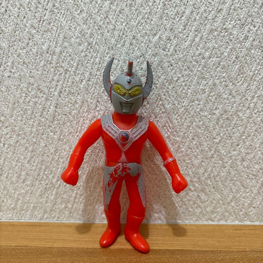 ウルトラマンタロウ　ソフビ　ブルマァク　当時物 ウルトラマンタロウ ソフビ（当時物）ブルマァク - メルカリ