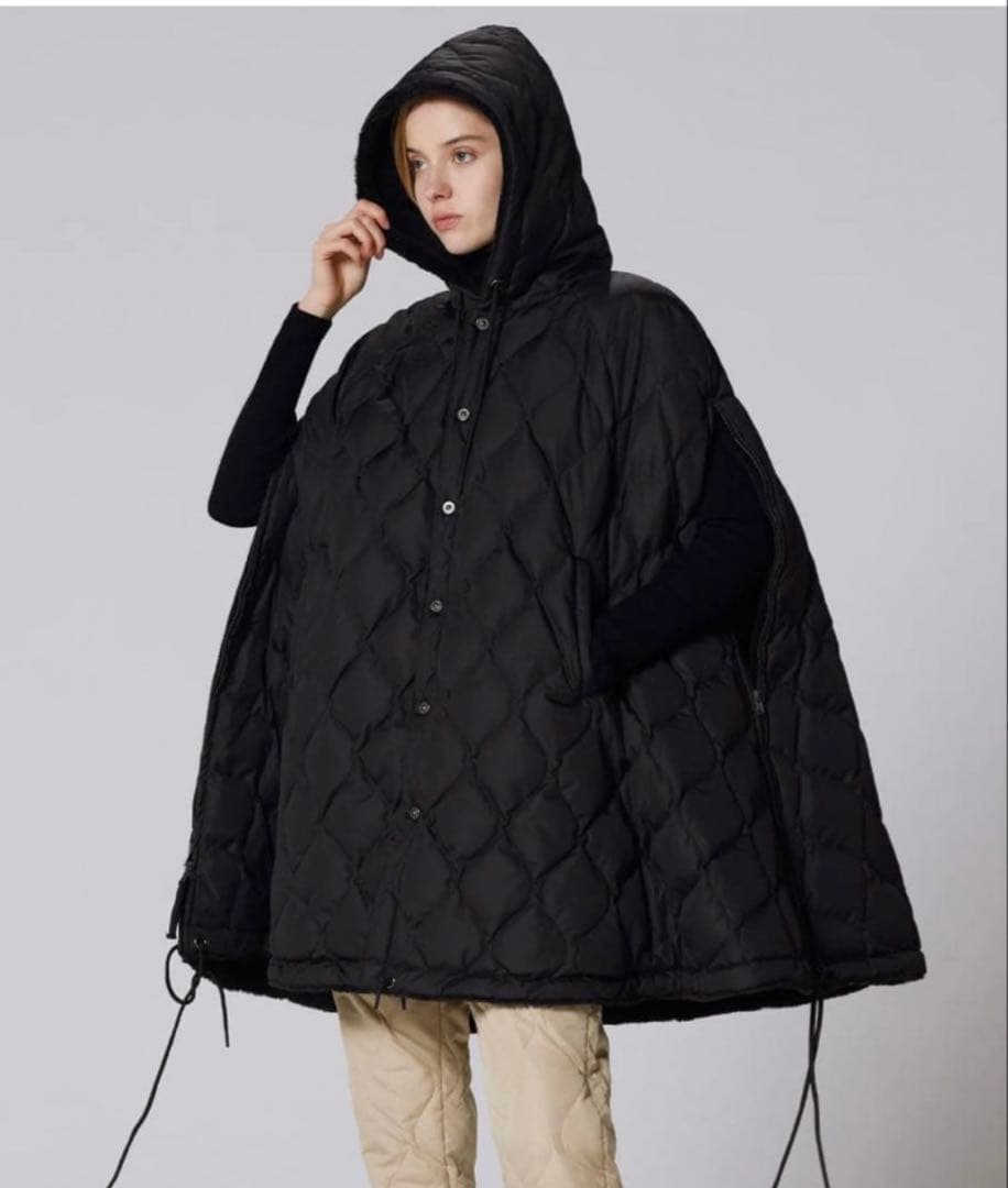 新品！正規品 タグ付き　TAION ミリタリーダウンケープ　ブラック×ブラック TAION（タイオン） ポンチョ 「」「グッズ」ミリタリー ダウンケープ