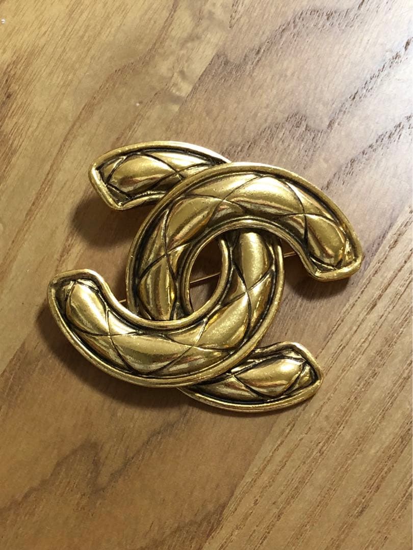 17時までの限定価額♡シャネル　マトラッセ　ブローチ CHANEL（シャネル） ブローチ ABD106 B16157 レディース ココマーク CC