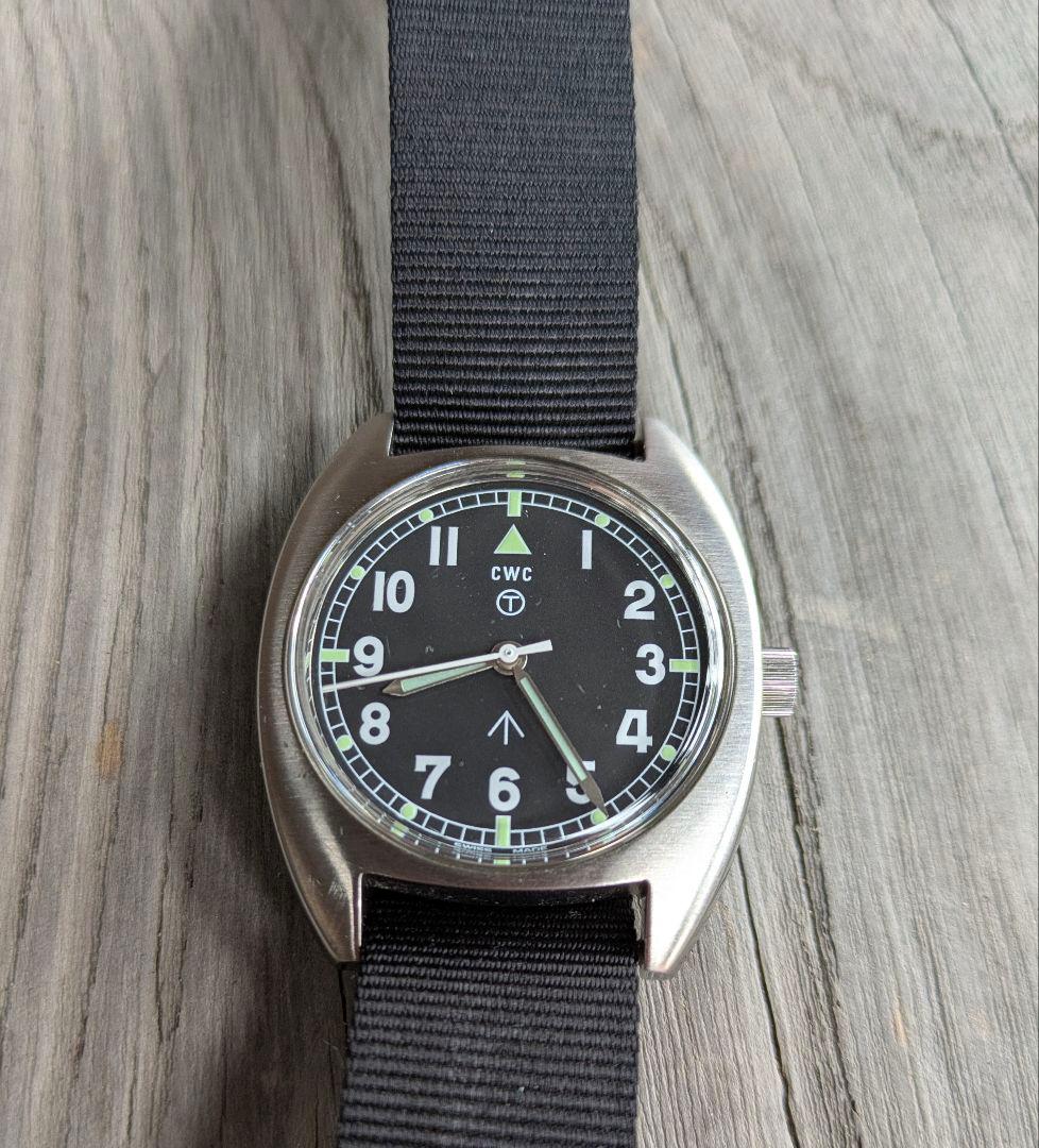 CWC Mellor72 手巻き CWC Watch Review: The Mellor 72 | Two Broke Watch Snobs