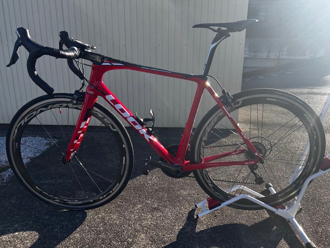 きまぐれ値引き！LOOK 675 light ロードバイク フルカーボン　レッド LOOK 2017 ROADBIKE 675 LIGHT UD SHIMANO 105
