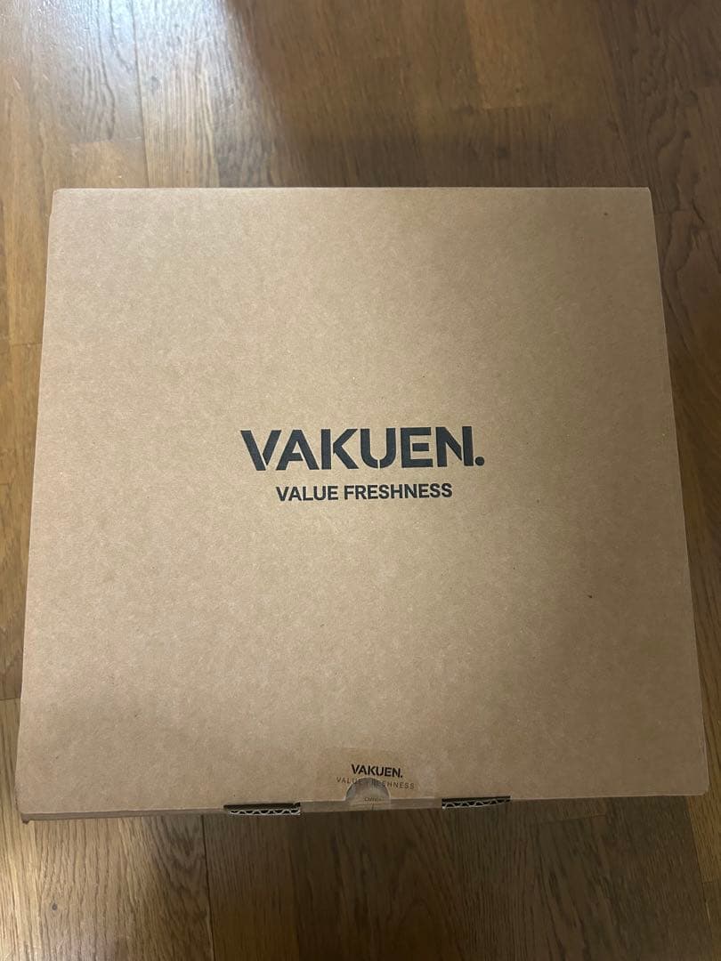 【新品未開封】VAKUEN 真空保存容器&全自動食品シーラー機 ミニ9個セット Amazon｜VAKUEN プレミアム真空保存容器&全自動食品シーラー機 ミニ9個