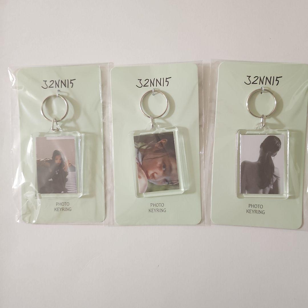 JENNIE J2NNI5 フォト キーホルダー ジェニ キーリン3個セット - メルカリ